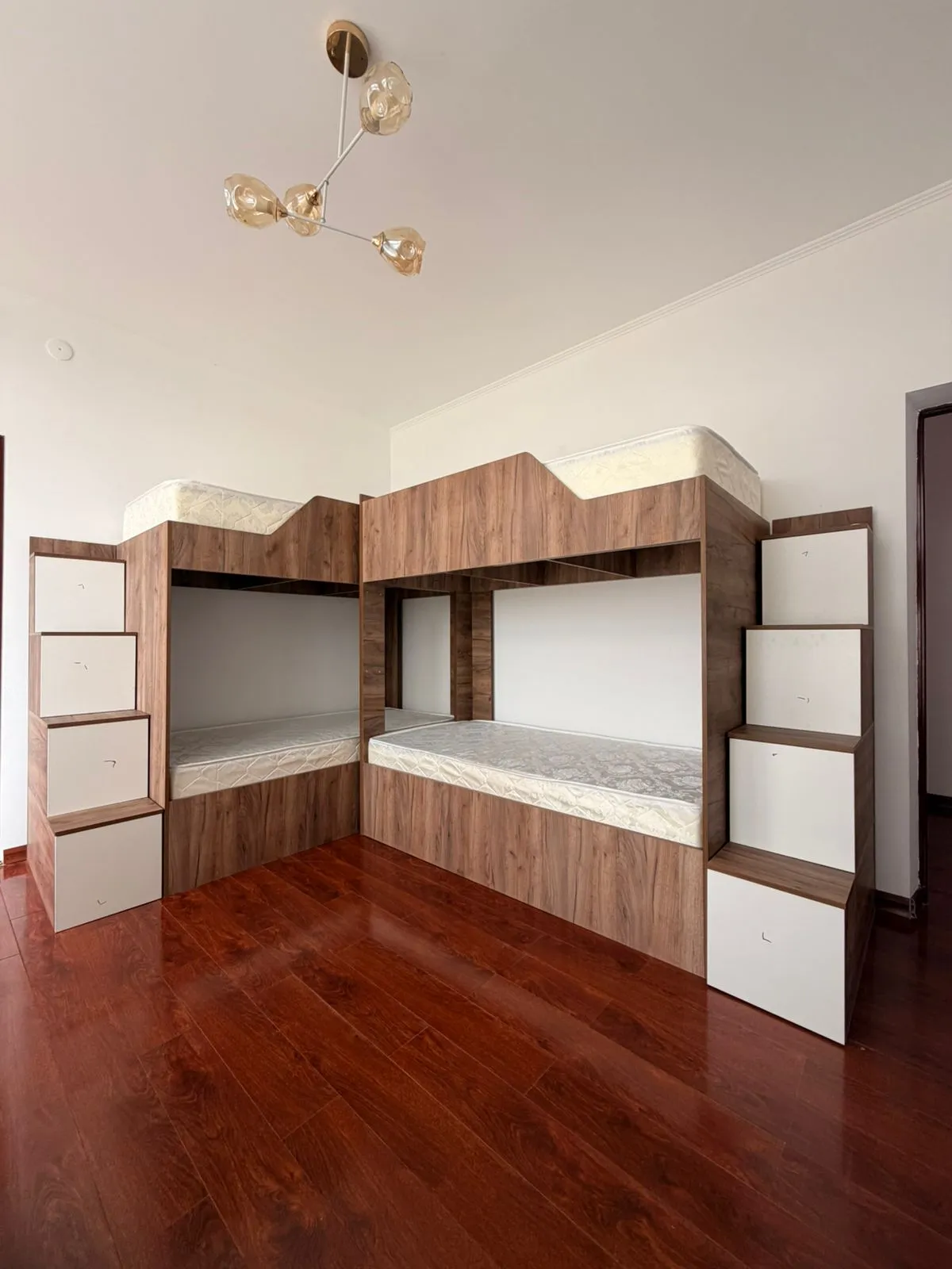 Резиденция лагеря Gorki Island